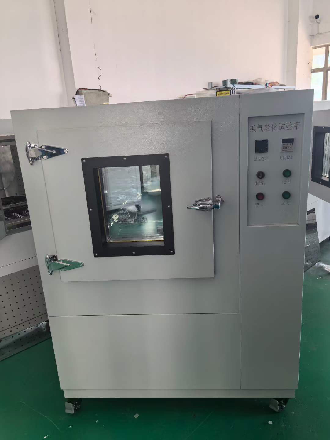 換氣老化試驗(yàn)箱示意圖